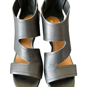 Elegant Black Donald Pliner Women Panya Cut Out Wedge Sandal Size 7.5 leather